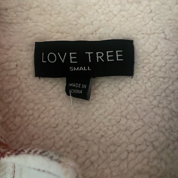 Super cute New Love Tree Plaid Shacket-S/M - Picture 4 of 10